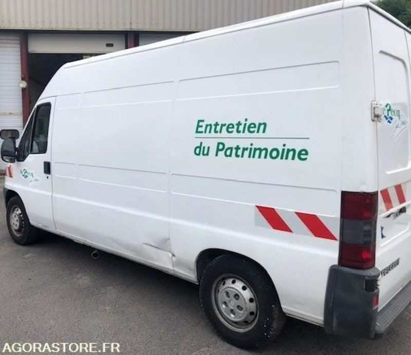 Véhicule PEUGEOT BOXER 2001 NON ROULANT EN L'ETAT - Furgoneta pequeña: foto 2 Véhicule PEUGEOT BOXER 2001 NON ROULANT EN L'ETAT - Furgoneta pequeña: foto 2