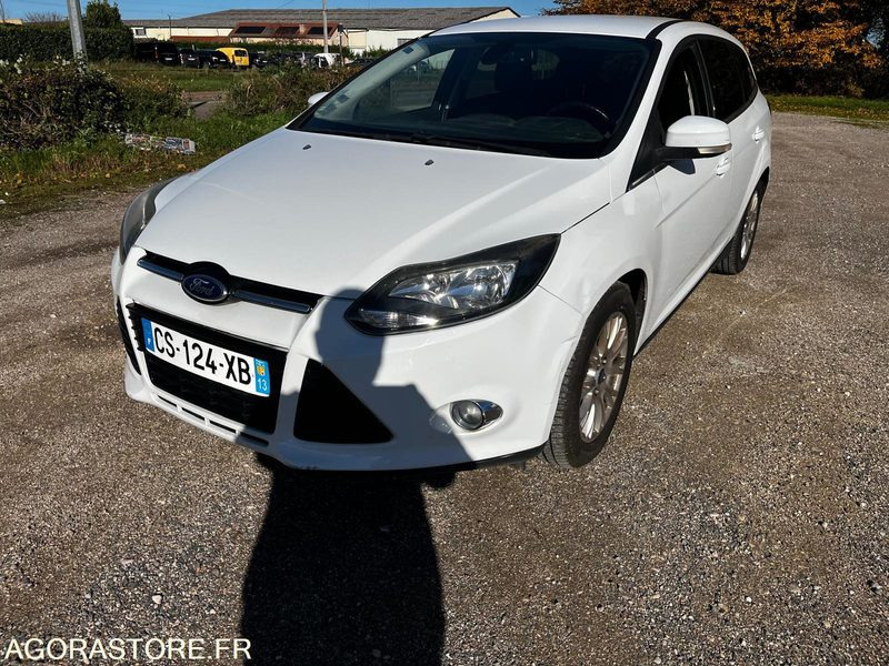Ford focus 1lecoboost 2013 149000km - Coche familiar: foto 2 Ford focus 1lecoboost 2013 149000km - Coche familiar: foto 2