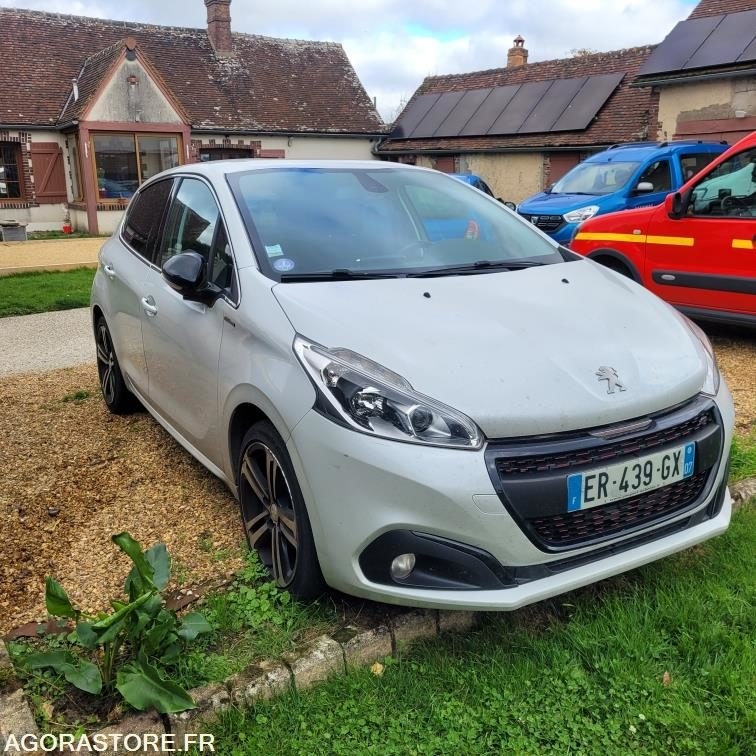 Peugeot 208 gt line - 125 321 kms - 2017 - Coche: foto 1 Peugeot 208 gt line - 125 321 kms - 2017 - Coche: foto 1