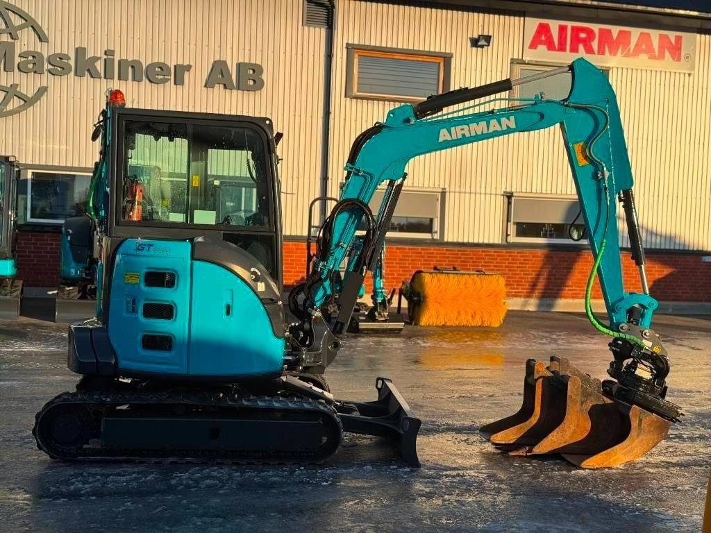 Airman AX 38 U-6 A - Miniexcavadora: foto 1 Airman AX 38 U-6 A - Miniexcavadora: foto 1