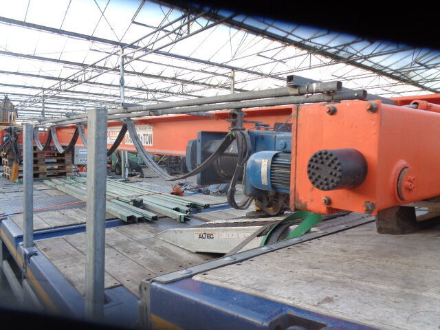 Demag - Grúa pórtico: foto 1 Demag - Grúa pórtico: foto 1