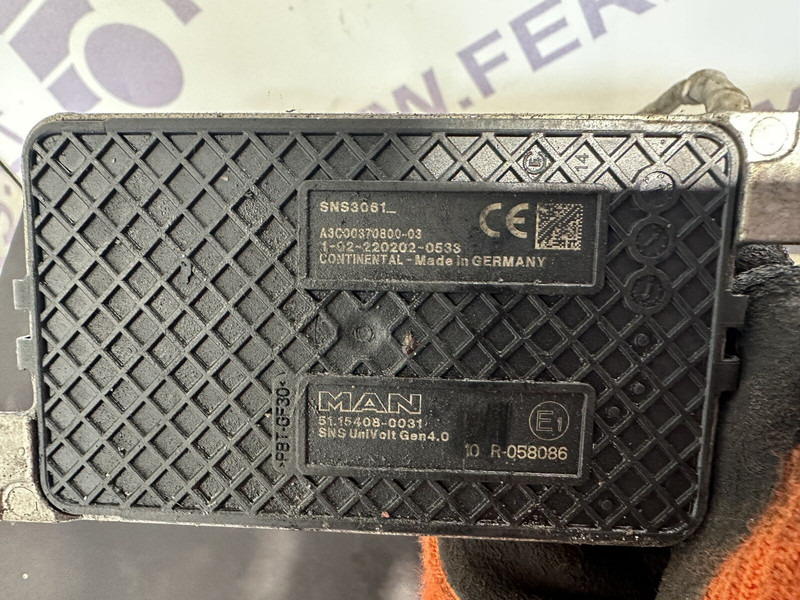 MAN exhaust pipe with NOX sensor - Tubo de escape para Camión: foto 4 MAN exhaust pipe with NOX sensor - Tubo de escape para Camión: foto 4