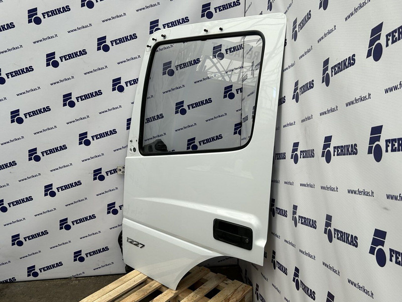 Mercedes-Benz left side doors - Puerta y piezas para Camión: foto 3 Mercedes-Benz left side doors - Puerta y piezas para Camión: foto 3