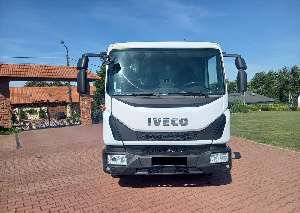 Iveco EURO CARGO 120 - 190 EURO 6 - Camión cisterna: foto 4 Iveco EURO CARGO 120 - 190 EURO 6 - Camión cisterna: foto 4