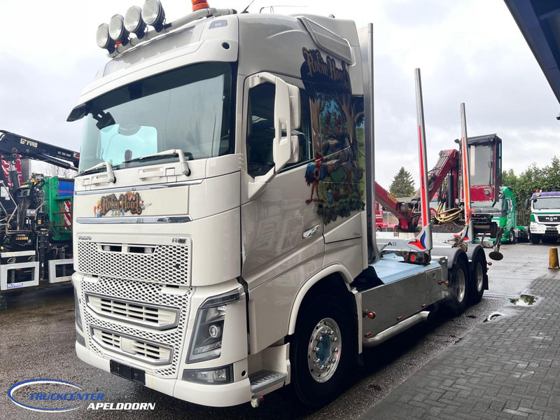 Volvo FH 750 Loglift, 6x4, Dynamic steering, Globetrotter - Camión forestal, Camión grúa: foto 4 Volvo FH 750 Loglift, 6x4, Dynamic steering, Globetrotter - Camión forestal, Camión grúa: foto 4