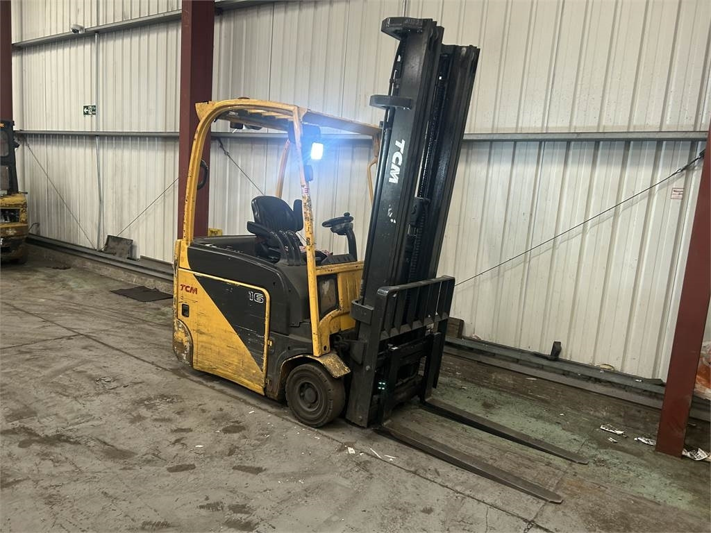 TCM A2N1L16Q - Carretilla elevadora eléctrica: foto 4 TCM A2N1L16Q - Carretilla elevadora eléctrica: foto 4