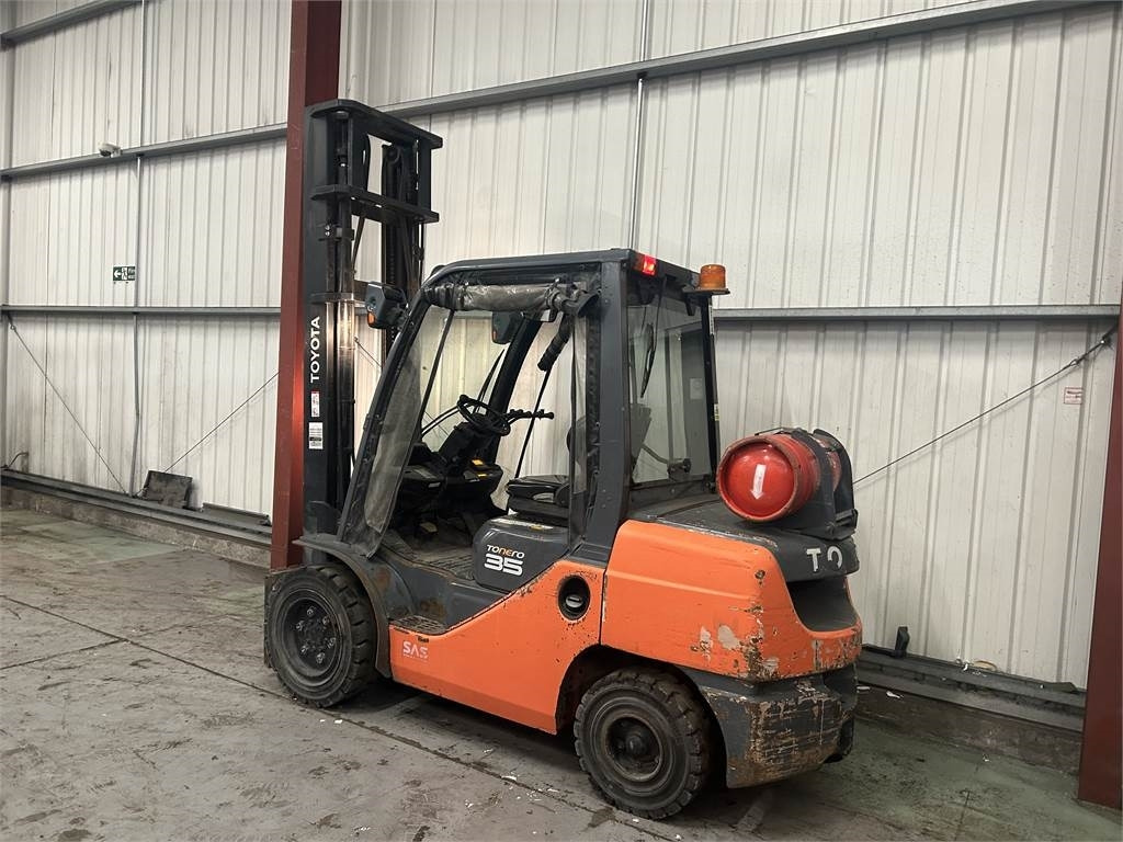 Toyota 02-8FGJF35 - Carretilla elevadora de gas: foto 3 Toyota 02-8FGJF35 - Carretilla elevadora de gas: foto 3