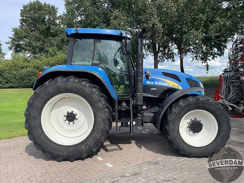 New Holland TVT 170 - Tractor: foto 5 New Holland TVT 170 - Tractor: foto 5