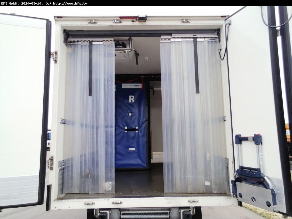 MAN TGE 3.140 4x2 F SB Bi-Temp Kühlkoffer, Carrier P MAN TGE 3.140 4x2 F SB Bi-Temp Kühlkoffer, Carrier P - Furgoneta frigorifica: foto 2 MAN TGE 3.140 4x2 F SB Bi-Temp Kühlkoffer, Carrier P MAN TGE 3.140 4x2 F SB Bi-Temp Kühlkoffer, Carrier P - Furgoneta frigorifica: foto 2