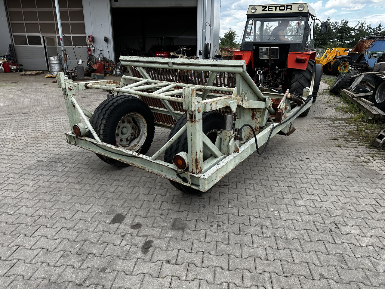 Zbieracz kamieni Fortschritt Steinsammler Steinsammelwagen - Equipo para trabajo del suelo: foto 4 Zbieracz kamieni Fortschritt Steinsammler Steinsammelwagen - Equipo para trabajo del suelo: foto 4