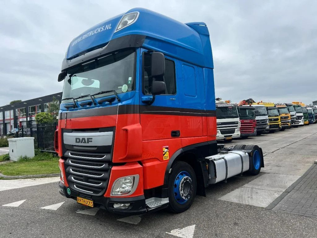 DAF XF 440 4X2 - EURO 6 - MEGA - Cabeza tractora: foto 1 DAF XF 440 4X2 - EURO 6 - MEGA - Cabeza tractora: foto 1