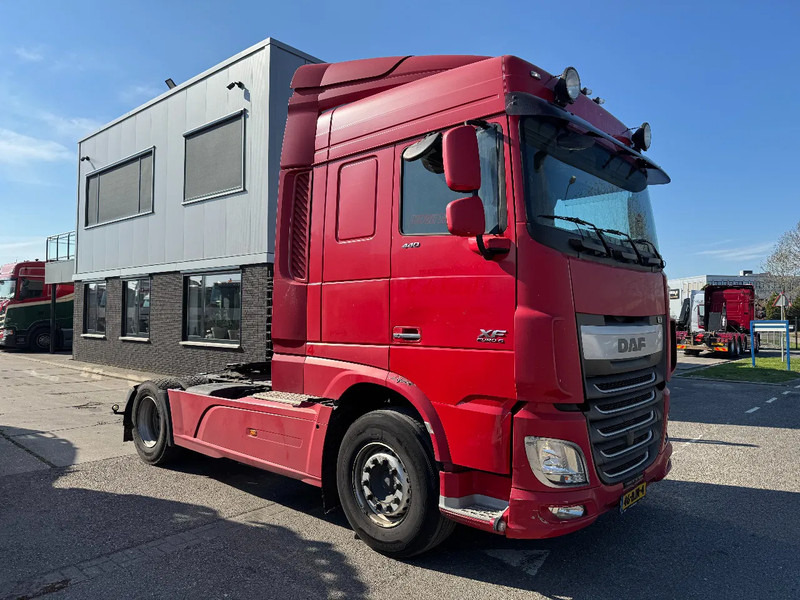 DAF XF 440 4X2 EURO 6 SKIRTS 2017 - Cabeza tractora: foto 3 DAF XF 440 4X2 EURO 6 SKIRTS 2017 - Cabeza tractora: foto 3