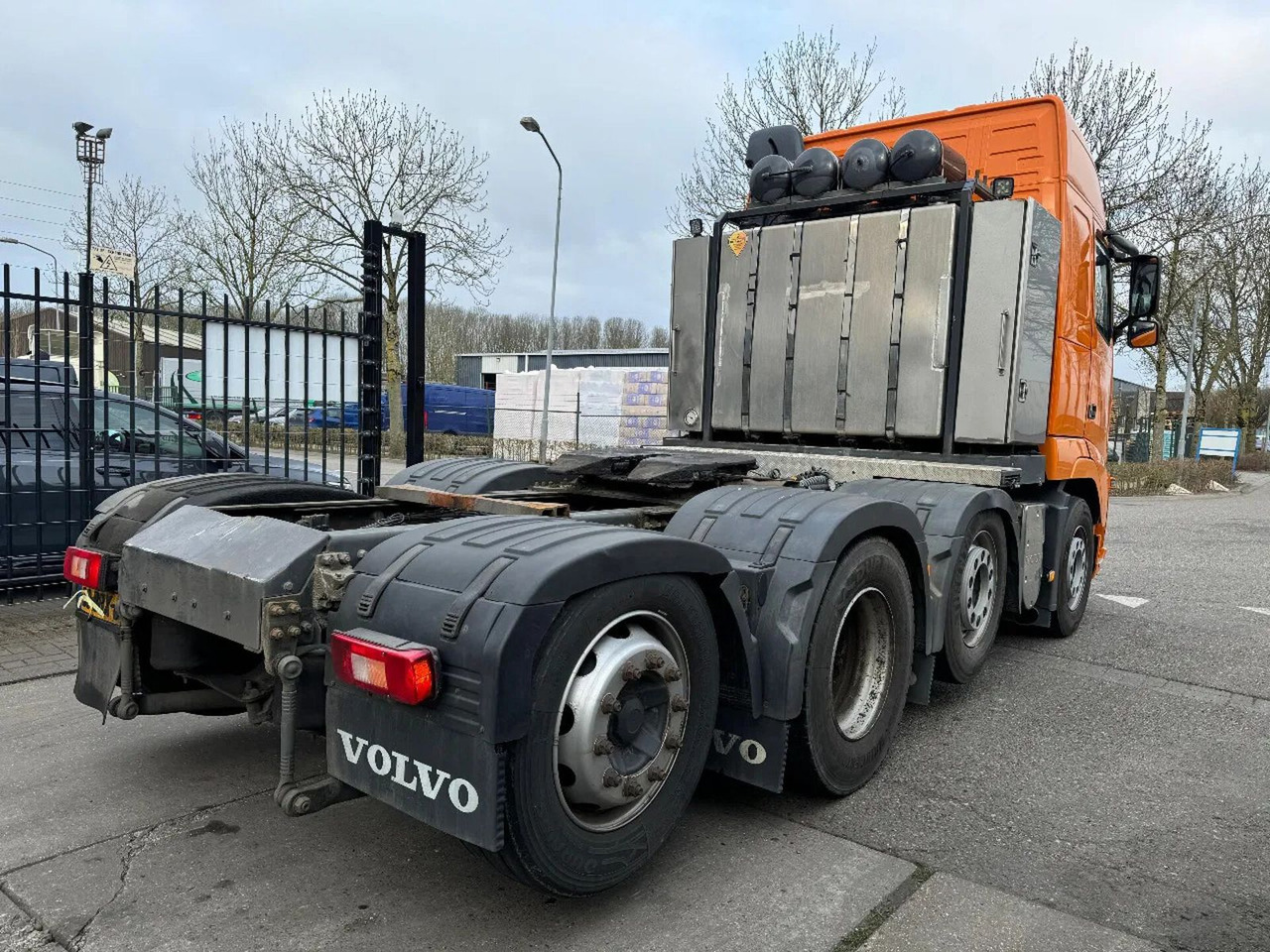 Volvo FH 500 8X2 - EURO 5 + LIFT/STEERING AXLE + TÜV 0 - Cabeza tractora: foto 4 Volvo FH 500 8X2 - EURO 5 + LIFT/STEERING AXLE + TÜV 0 - Cabeza tractora: foto 4