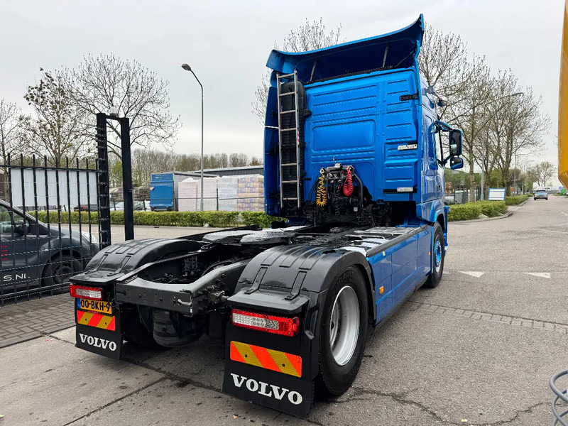 Volvo FM 370 4X2 EURO 6 SKIRTS SPOILERS I-SHIFT - Cabeza tractora: foto 4 Volvo FM 370 4X2 EURO 6 SKIRTS SPOILERS I-SHIFT - Cabeza tractora: foto 4