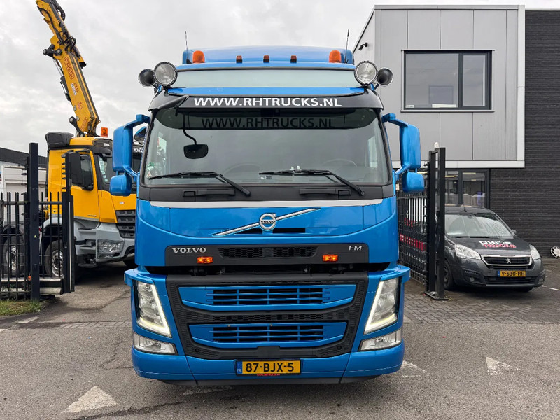 Volvo FM 370 4X2 SPOILERS EURO 6 SKIRTS HOLLAND TRUCK TÜV TILL 09-2025 - Cabeza tractora: foto 2 Volvo FM 370 4X2 SPOILERS EURO 6 SKIRTS HOLLAND TRUCK TÜV TILL 09-2025 - Cabeza tractora: foto 2