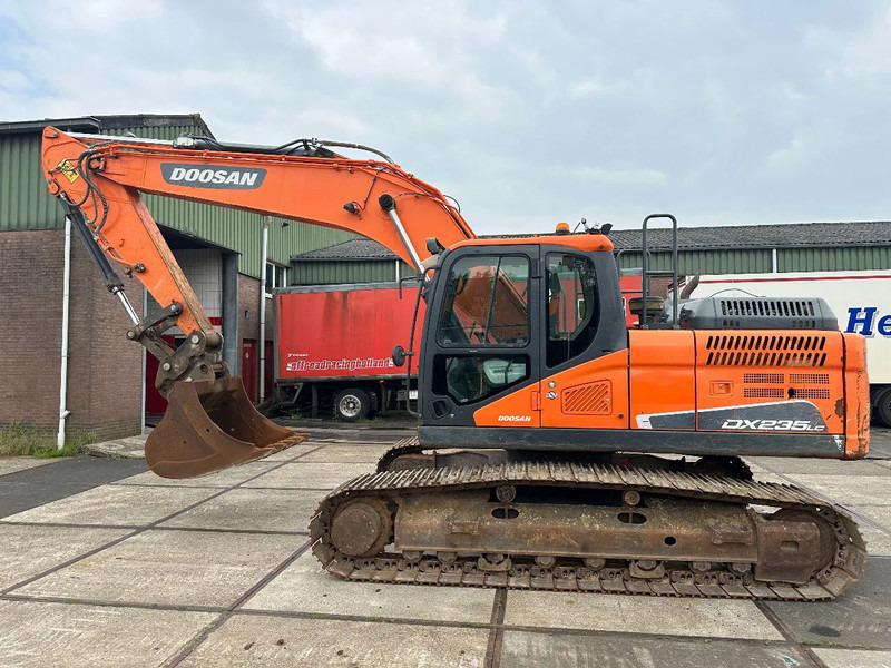Doosan DX235LC 5 - ONLY 4226 HOURS - - Excavadora de cadenas: foto 1 Doosan DX235LC 5 - ONLY 4226 HOURS - - Excavadora de cadenas: foto 1