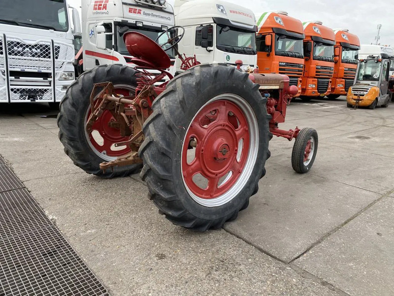 Farmall SUPER F.C. SUPER F.C. TRAKTOR - Tractor: foto 5 Farmall SUPER F.C. SUPER F.C. TRAKTOR - Tractor: foto 5