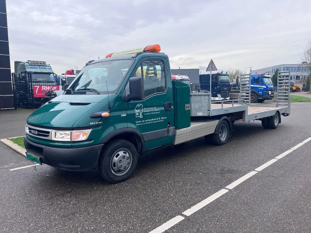 Iveco Daily 40 C17 + VELDHUIZEN 2019 YEAR! - Grua de remolque autos: foto 1 Iveco Daily 40 C17 + VELDHUIZEN 2019 YEAR! - Grua de remolque autos: foto 1