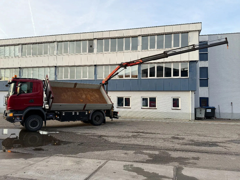 Scania G370 4X4 EURO 6 + 3-SIDE TIPPER + PALFINGER PK9002 + REMOTE - Camión grúa: foto 3 Scania G370 4X4 EURO 6 + 3-SIDE TIPPER + PALFINGER PK9002 + REMOTE - Camión grúa: foto 3