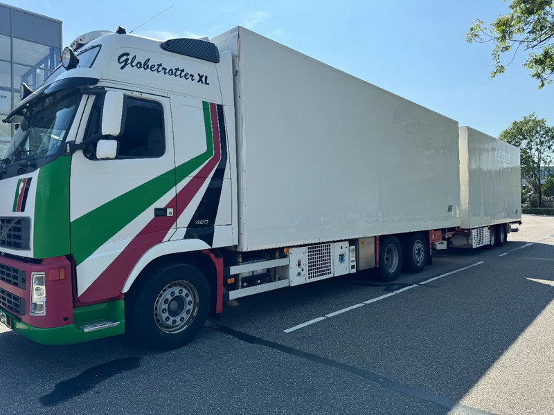 Volvo FH 12.420 6X2 - EURO 3 + HANGER NETAM-FRUEHAUF + THERMOKING + DHOLLANDIA LIFT - Camión frigorífico: foto 3 Volvo FH 12.420 6X2 - EURO 3 + HANGER NETAM-FRUEHAUF + THERMOKING + DHOLLANDIA LIFT - Camión frigorífico: foto 3