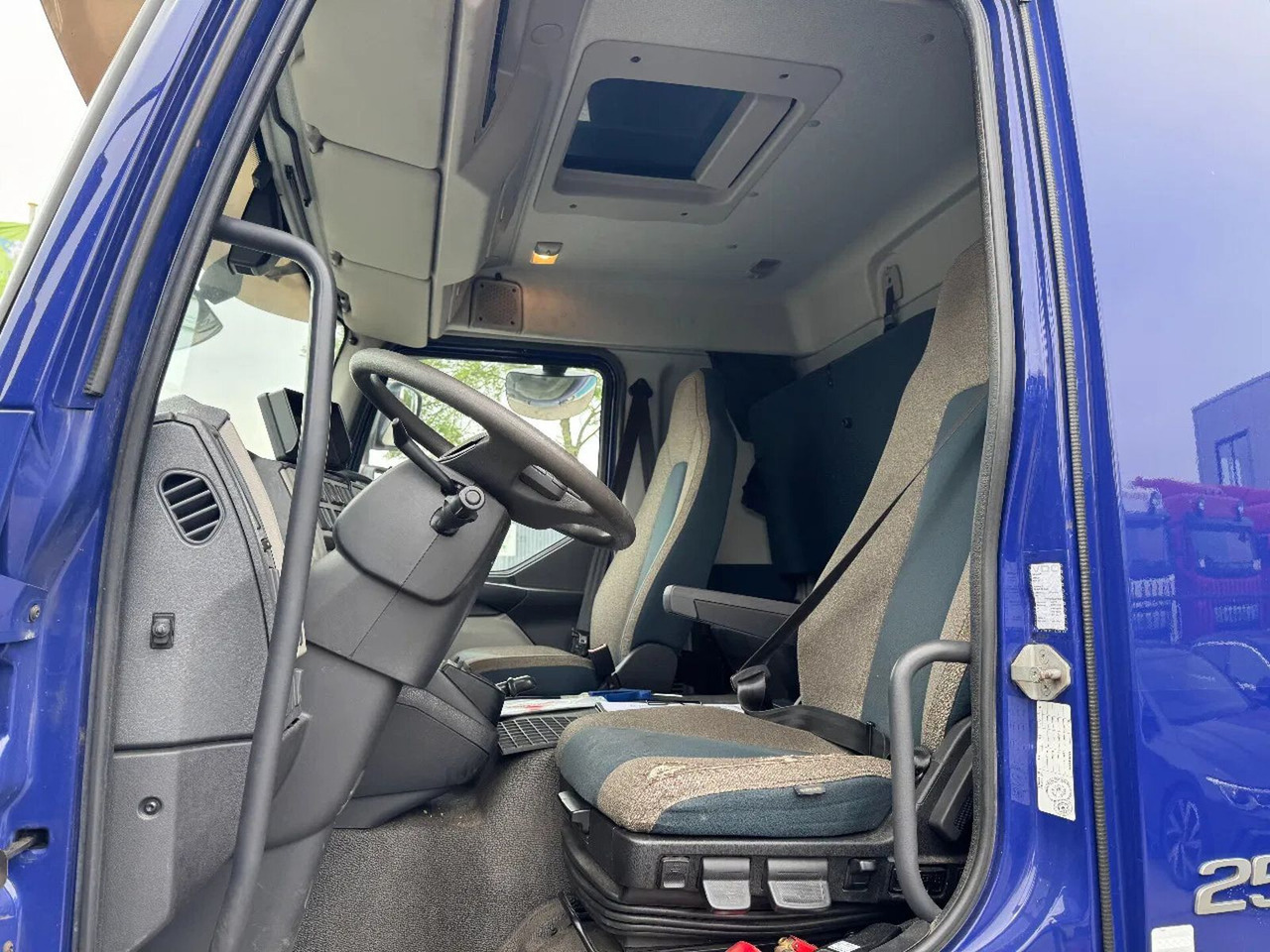 Leasing de  Volvo FL 250 4X2 - EURO 6 + DHOLLANDIA LIFT + TÜV 04-2 Volvo FL 250 4X2 - EURO 6 + DHOLLANDIA LIFT + TÜV 04-2: foto 9