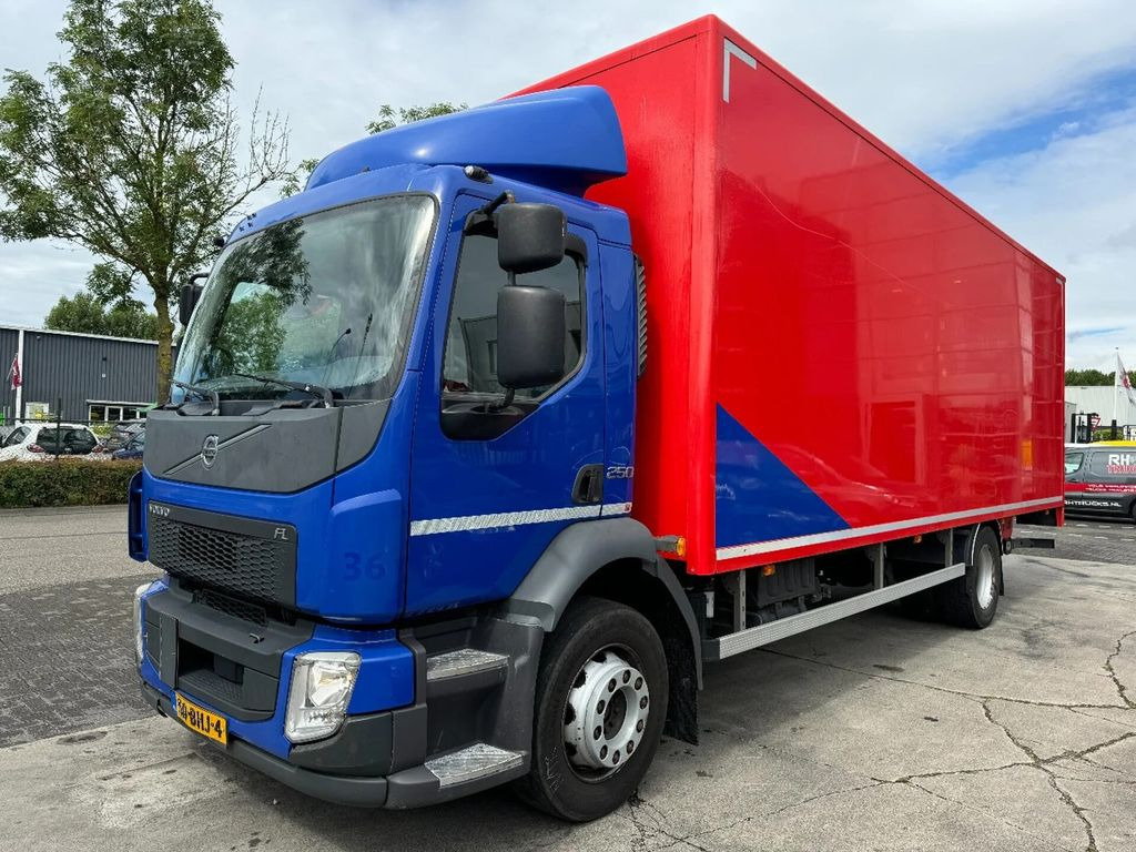 Volvo FL 250 4X2 EURO 6 DHOLLANDIA - Camión caja cerrada: foto 1 Volvo FL 250 4X2 EURO 6 DHOLLANDIA - Camión caja cerrada: foto 1