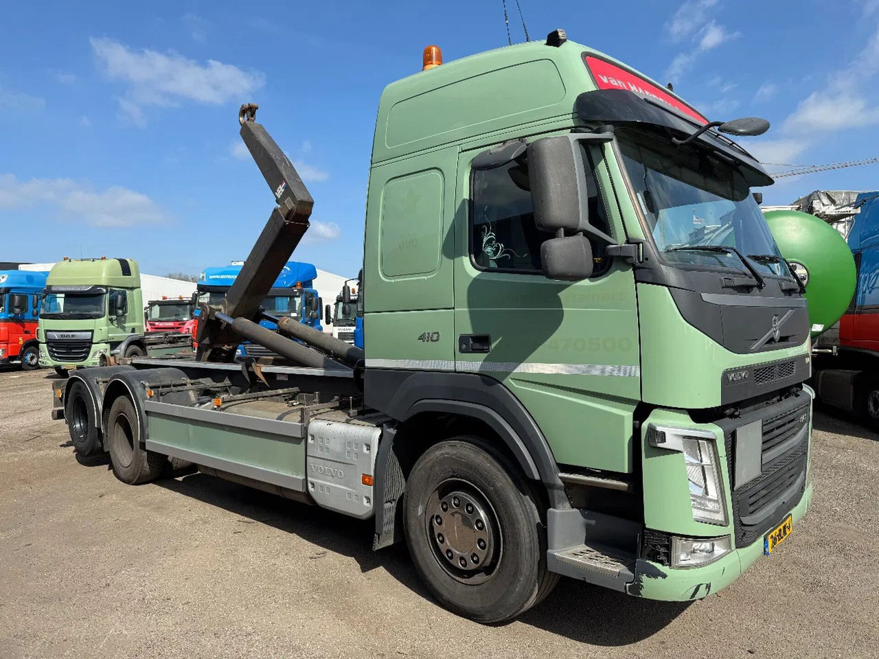 Volvo FM 410 6X2 EURO 6 VDL 20 T HOOK LIFTING AXLE - Camión multibasculante: foto 2 Volvo FM 410 6X2 EURO 6 VDL 20 T HOOK LIFTING AXLE - Camión multibasculante: foto 2