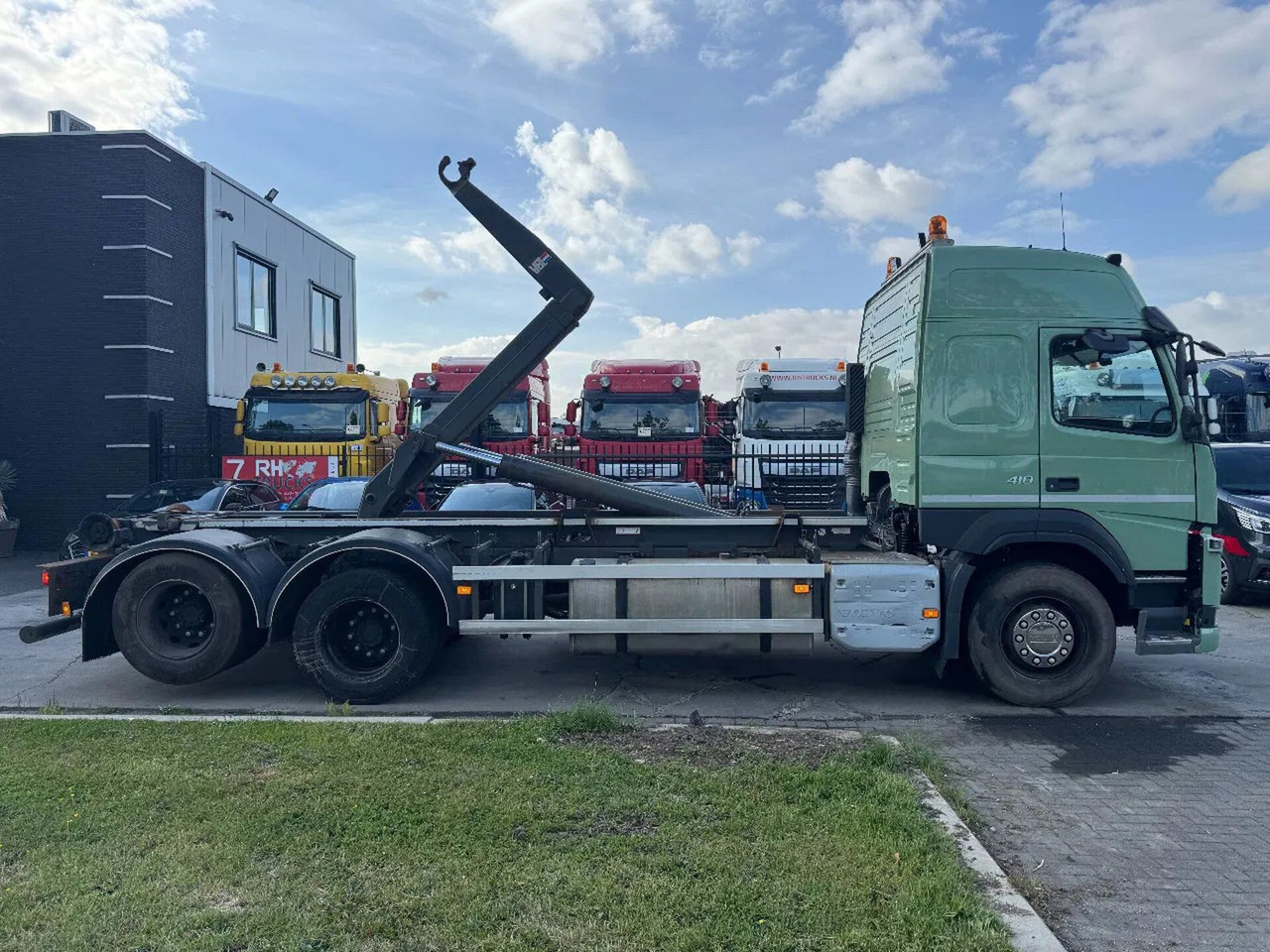 Volvo FM 410 6X2 EURO 6 VDL 21T HOOK - Camión multibasculante: foto 3 Volvo FM 410 6X2 EURO 6 VDL 21T HOOK - Camión multibasculante: foto 3
