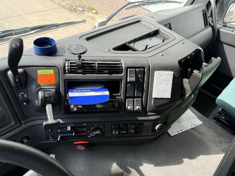 Camión caja abierta Volvo FM 7.290 4X2 - EURO 2 + MANUAL GEARBOX: foto 11