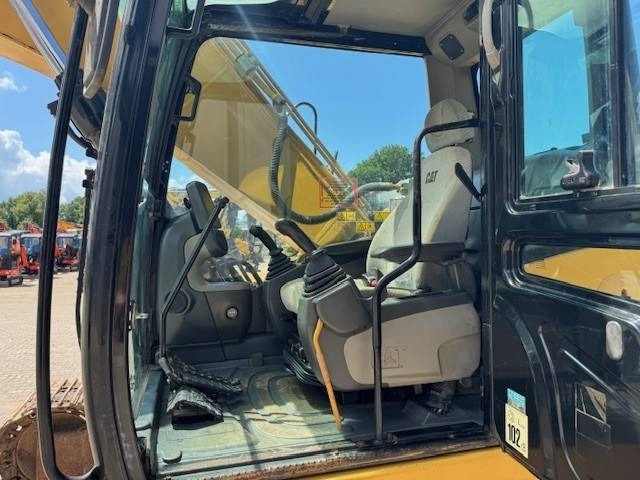 Excavadora de cadenas CAT 323 D L: foto 13