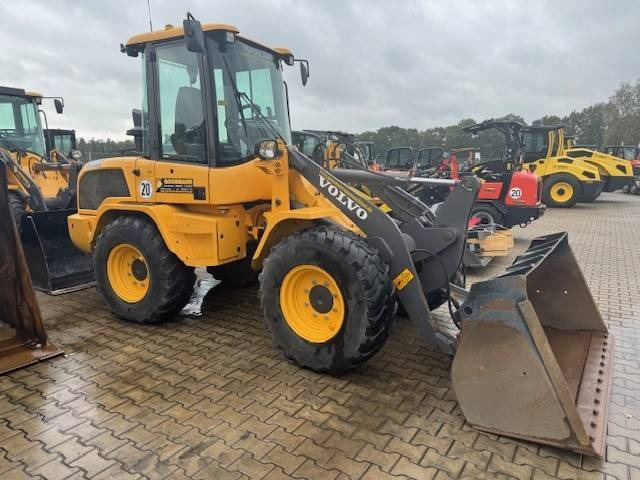 Volvo L 30 G  - Cargadora de ruedas: foto 1 Volvo L 30 G  - Cargadora de ruedas: foto 1