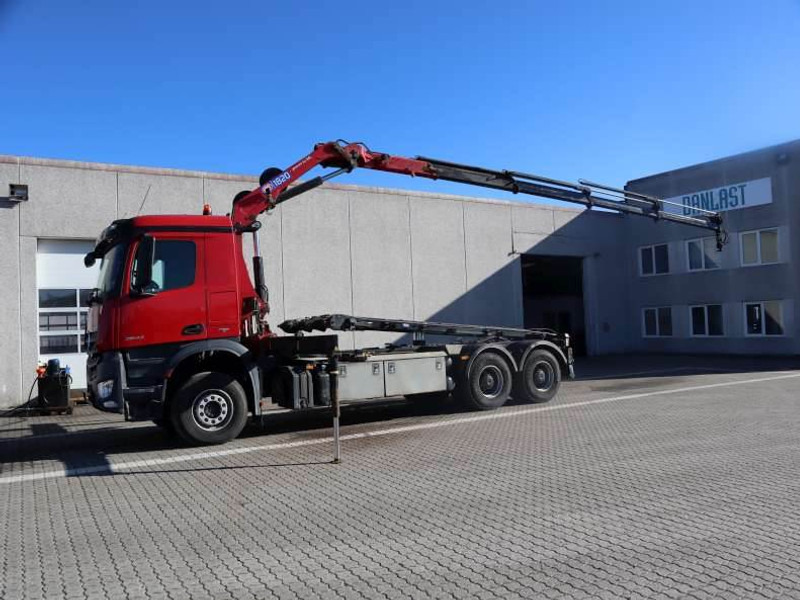 Mercedes-Benz Arocs 2643 euro 6 - Camión con equipo de cable: foto 1 Mercedes-Benz Arocs 2643 euro 6 - Camión con equipo de cable: foto 1
