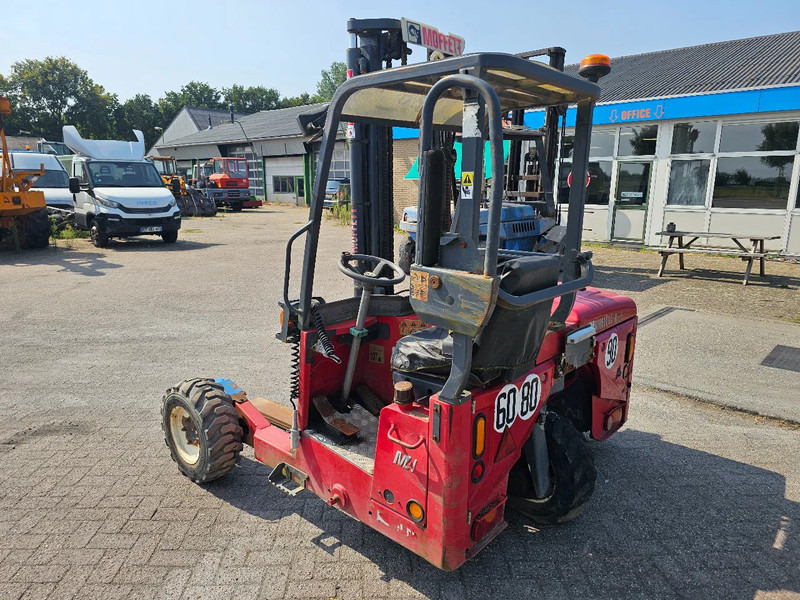 Carretilla elevadora Moffett M4 20.3 RE4-45-1200-900: foto 7 Carretilla elevadora Moffett M4 20.3 RE4-45-1200-900: foto 7