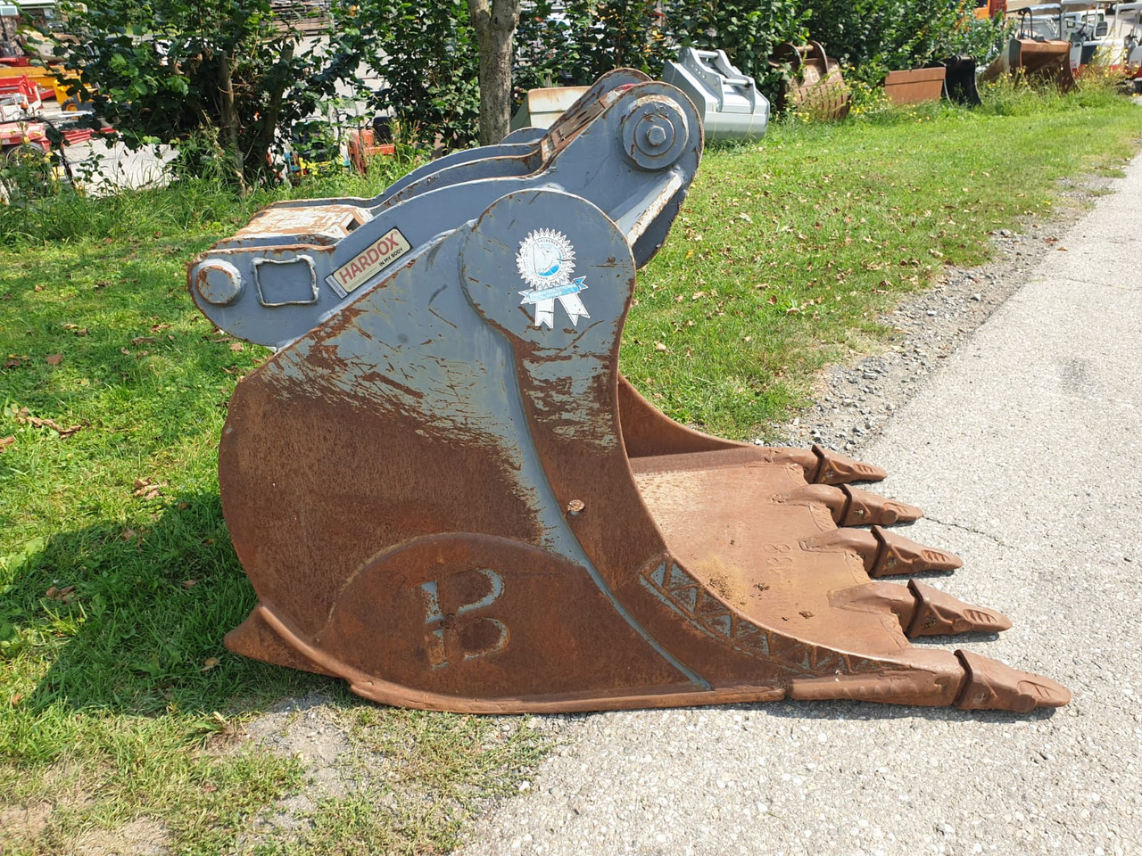 Baumaschinentechnik Bucket 120 cm with SW2 - Cazo para excavadora para Excavadora de cadenas: foto 4 Baumaschinentechnik Bucket 120 cm with SW2 - Cazo para excavadora para Excavadora de cadenas: foto 4