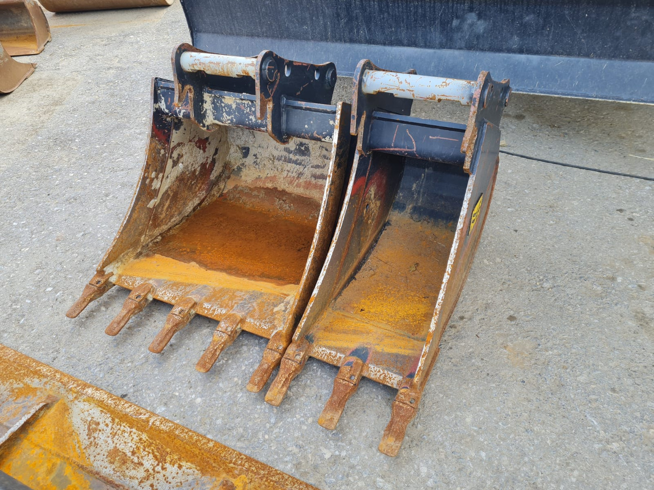 Bucket package for Yanmar B 95 W - Cazo para excavadora para Excavadora de ruedas: foto 2 Bucket package for Yanmar B 95 W - Cazo para excavadora para Excavadora de ruedas: foto 2