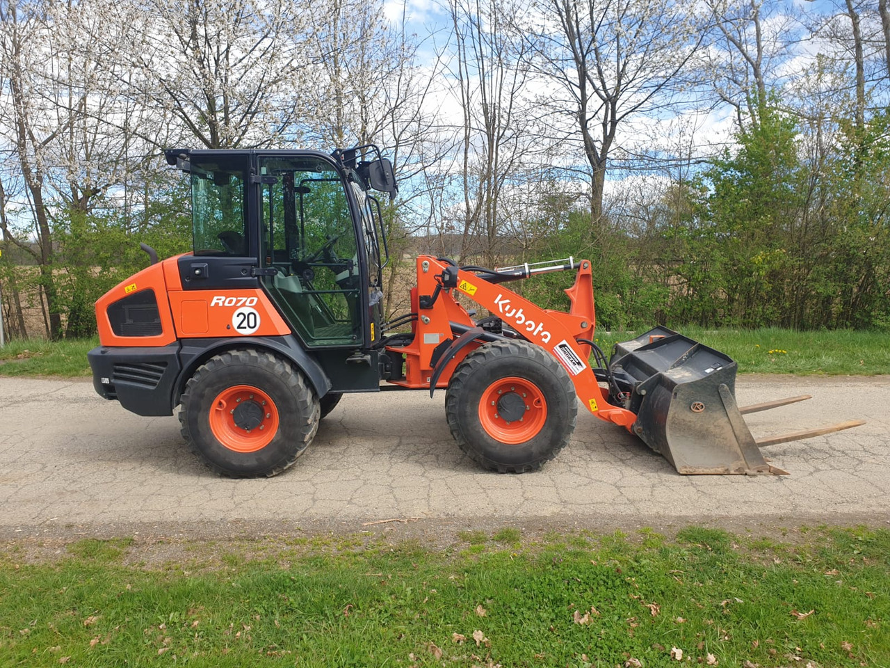 KUBOTA R 070 - Cargadora de ruedas: foto 2 KUBOTA R 070 - Cargadora de ruedas: foto 2