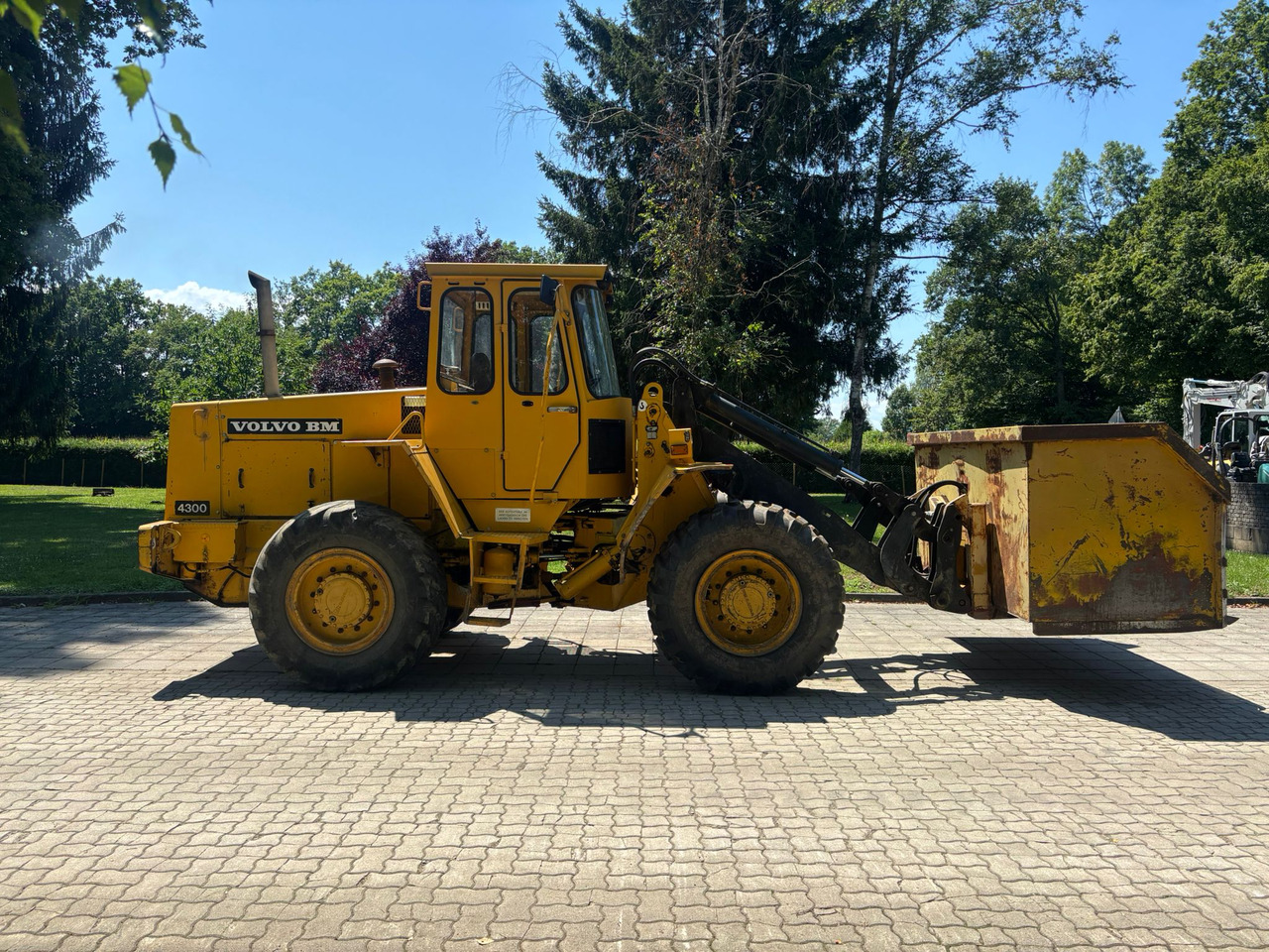 VOLVO BM 4300 - Cargadora de ruedas: foto 2 VOLVO BM 4300 - Cargadora de ruedas: foto 2