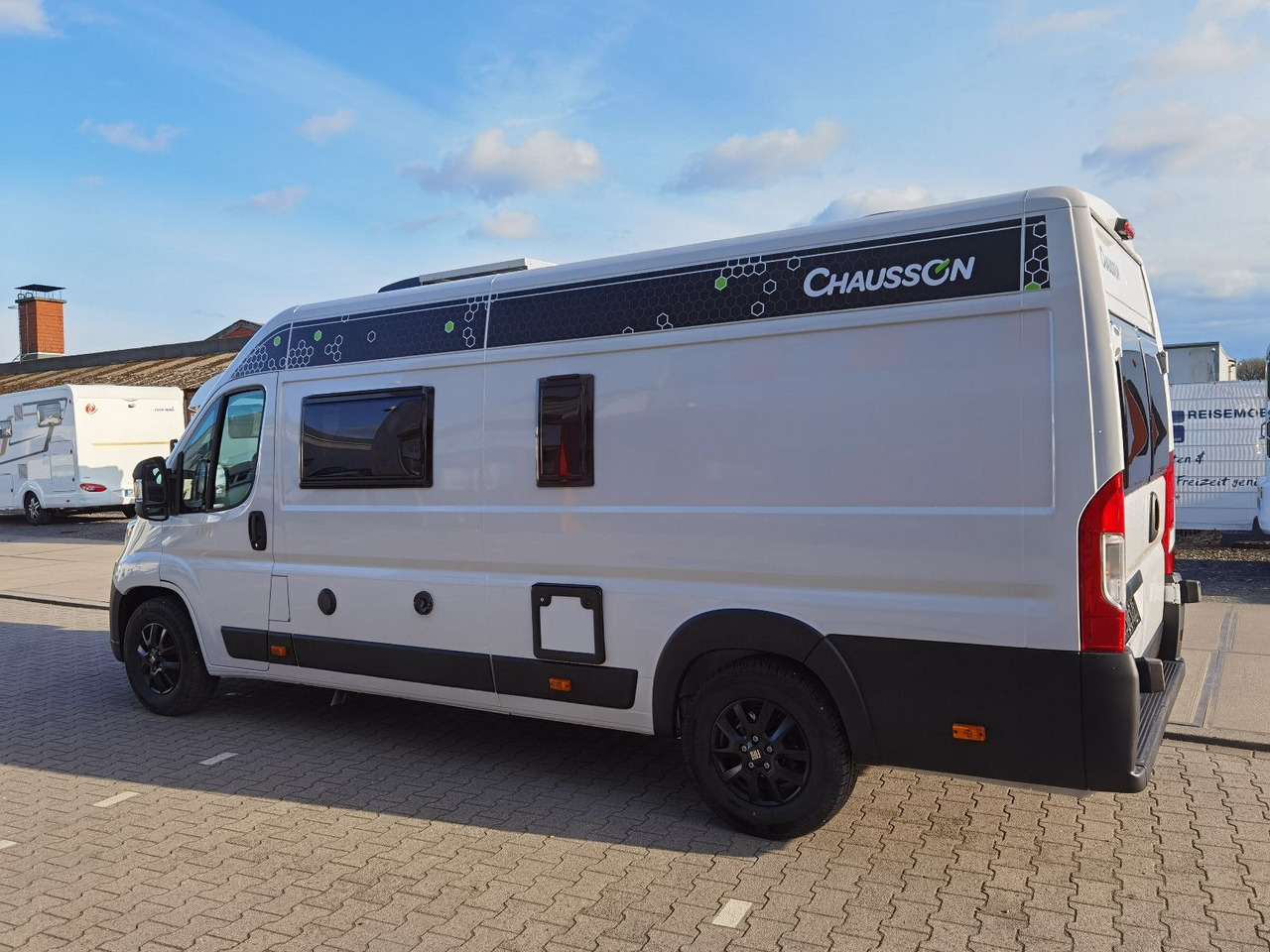 Chausson V697 FIRST LINE / - 2025 - /140PS / EINZELBETTEN Chausson V697 FIRST LINE / - 2025 - /140PS / EINZELBETTEN - Cámper: foto 5 Chausson V697 FIRST LINE / - 2025 - /140PS / EINZELBETTEN Chausson V697 FIRST LINE / - 2025 - /140PS / EINZELBETTEN - Cámper: foto 5