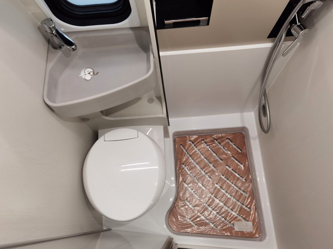 Cámper Karmann DAVIS 620 LIFESTYLE/-2026-/ 140PS / EINZELBETTEN: foto 19