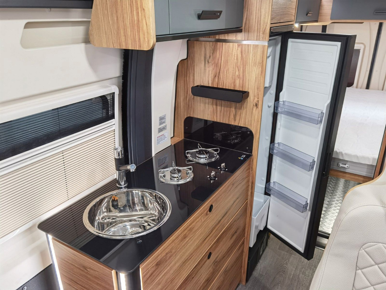 Cámper Karmann DEXTER 635 / MODELL 2026 / HUBBETT-LÄNGS: foto 18 Cámper Karmann DEXTER 635 / MODELL 2026 / HUBBETT-LÄNGS: foto 18