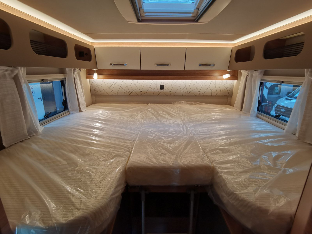 Leasing de  Weinsberg CARACOMPACT SUITE 640 MEG PEPPER / - MODELL 2025 Weinsberg CARACOMPACT SUITE 640 MEG PEPPER / - MODELL 2025: foto 19