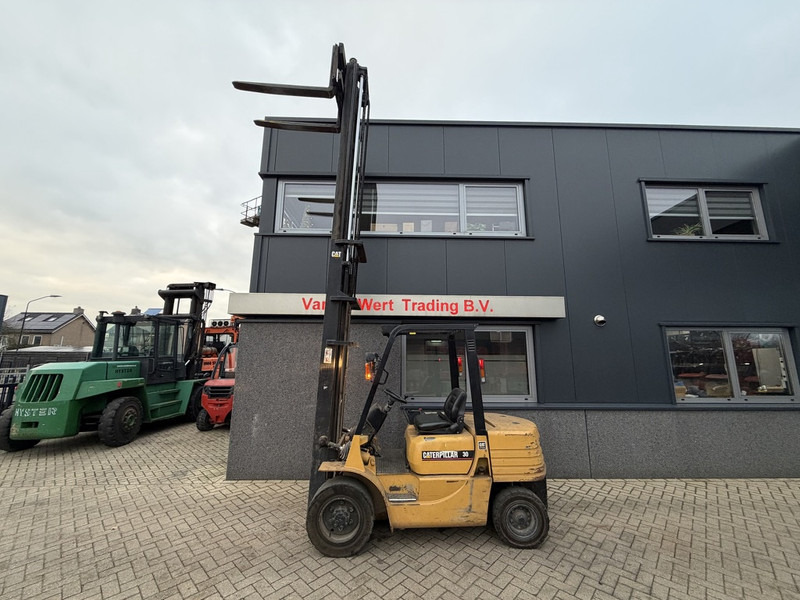 Caterpillar FD30 - Carretilla elevadora diésel: foto 5 Caterpillar FD30 - Carretilla elevadora diésel: foto 5