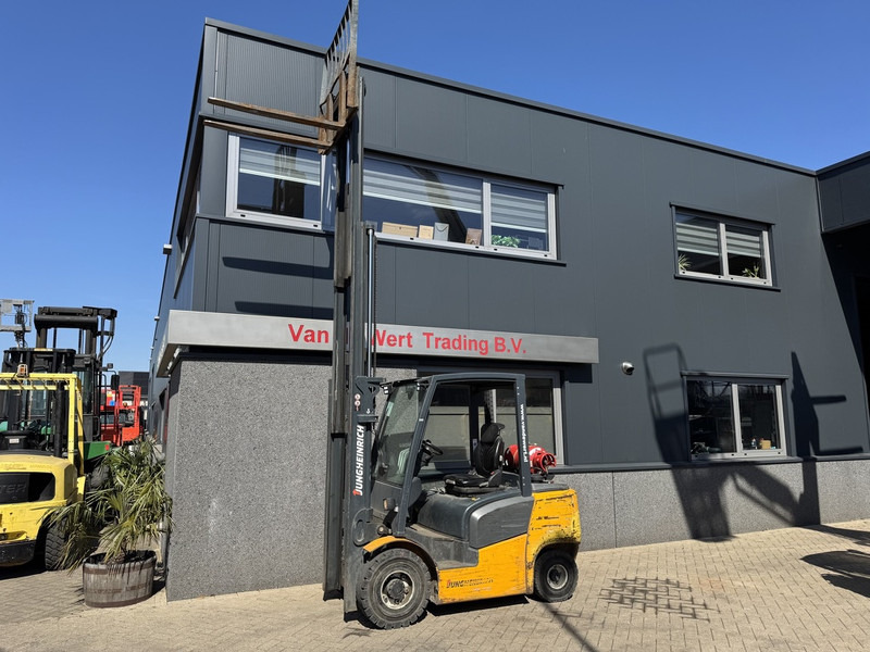 Carretilla elevadora de gas Jungheinrich TFG 425: foto 7 Carretilla elevadora de gas Jungheinrich TFG 425: foto 7