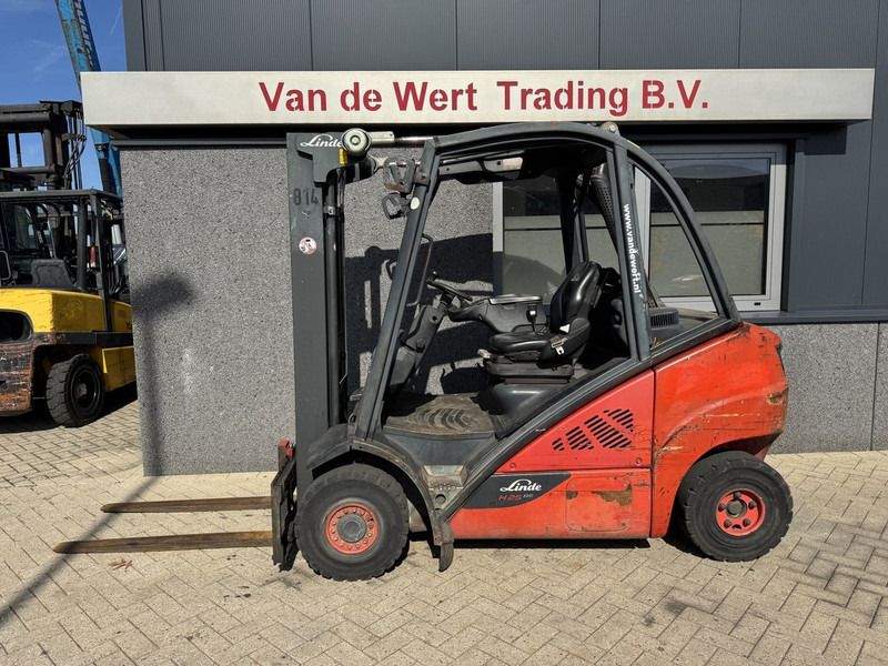 Linde H25D-02 Triplo 470 Freelift / Sideshift VW Diesel 2014 - Carretilla elevadora diésel: foto 1 Linde H25D-02 Triplo 470 Freelift / Sideshift VW Diesel 2014 - Carretilla elevadora diésel: foto 1