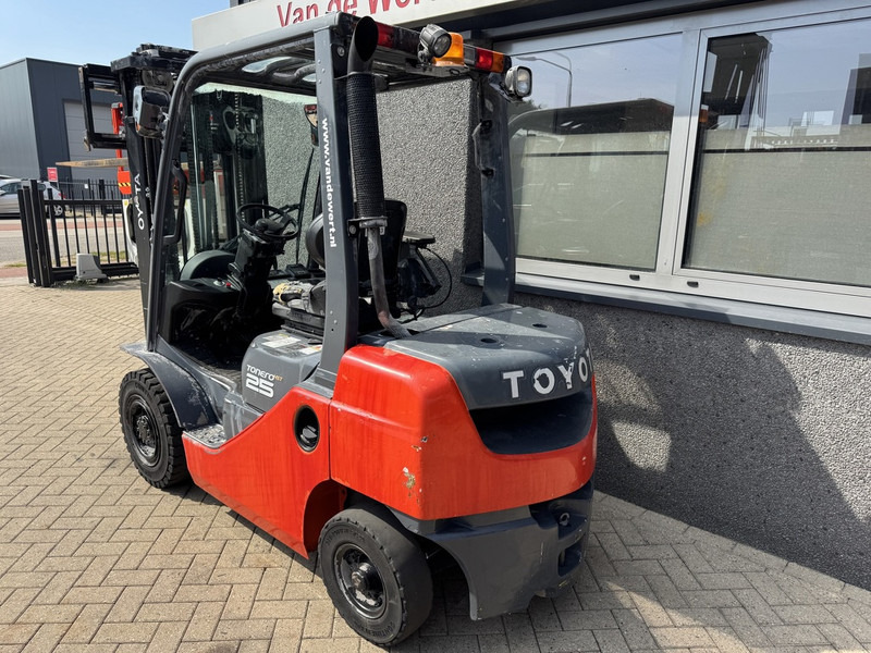 Toyota 06-8FDF25 Triplo 470 Freelift / Sideshift Diesel 2020 - Carretilla elevadora diésel: foto 4 Toyota 06-8FDF25 Triplo 470 Freelift / Sideshift Diesel 2020 - Carretilla elevadora diésel: foto 4