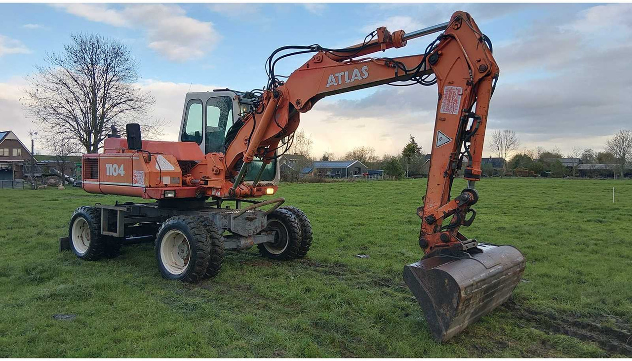 1996 ATLAS 1104 WHEELED EXCAVATOR - Excavadora de ruedas: foto 2 1996 ATLAS 1104 WHEELED EXCAVATOR - Excavadora de ruedas: foto 2