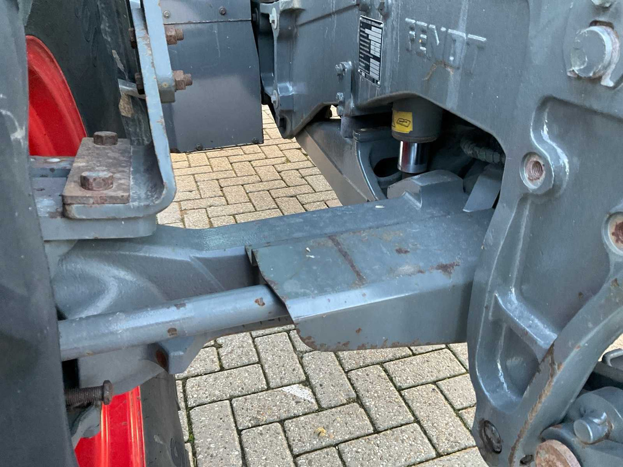 Tractor 2005 FENDT FARMER 412 VARIO ALL-WHEEL DRIVE FARM TRACTOR: foto 17