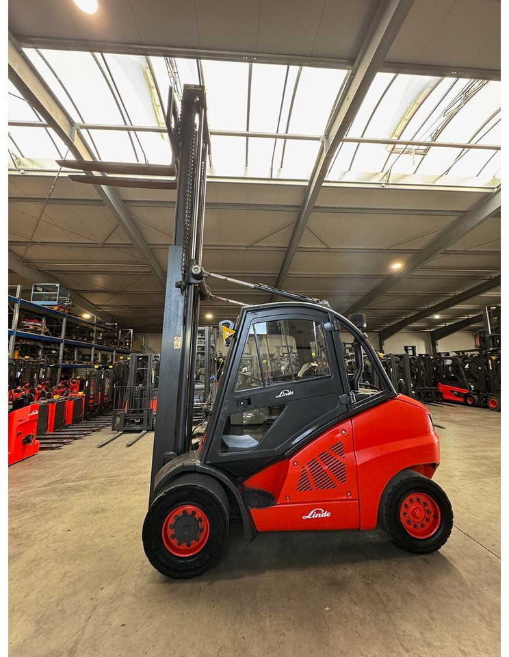 2011 LINDE H50D 5,000KG 3RD VALVE CAB DIESEL FORKLIFT VW ENGINE FORKLIFT - Carretilla elevadora: foto 3 2011 LINDE H50D 5,000KG 3RD VALVE CAB DIESEL FORKLIFT VW ENGINE FORKLIFT - Carretilla elevadora: foto 3