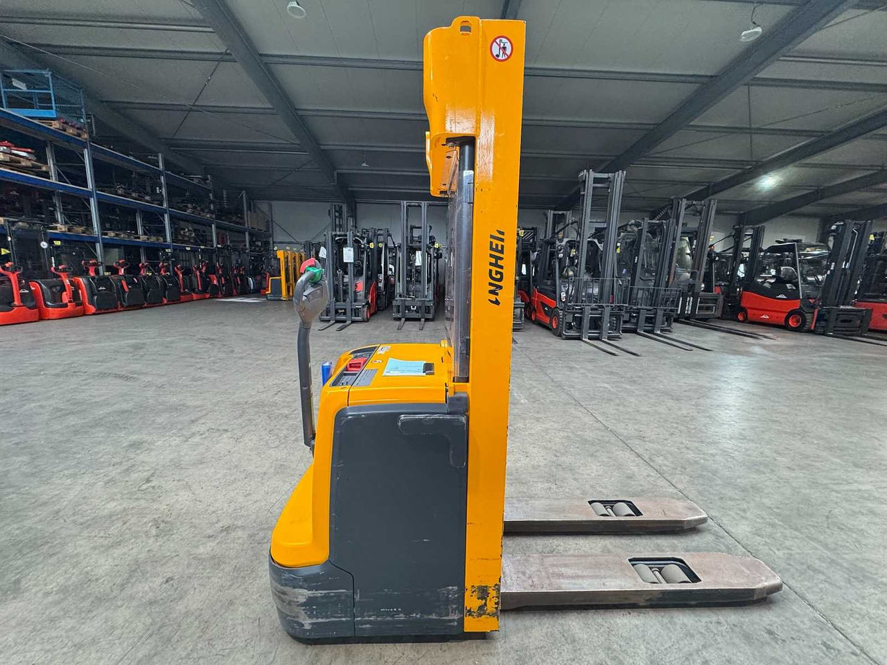 2015 JUNGHEINRICH EJC220 2,000KG STACKER PALLET TRUCK ANT FREE LIFT - Carretilla elevadora: foto 3 2015 JUNGHEINRICH EJC220 2,000KG STACKER PALLET TRUCK ANT FREE LIFT - Carretilla elevadora: foto 3