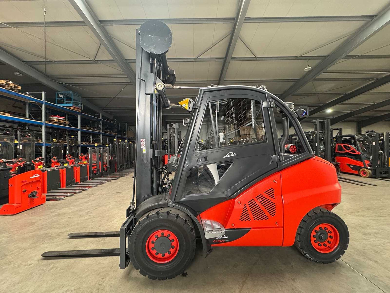 2015 LINDE H50D 5,000KG TRIPLEX 666CM 3+4TH VALVE DIESEL FORKLIFT FORKLIFT 15,862 HOURS. - Carretilla elevadora: foto 2 2015 LINDE H50D 5,000KG TRIPLEX 666CM 3+4TH VALVE DIESEL FORKLIFT FORKLIFT 15,862 HOURS. - Carretilla elevadora: foto 2